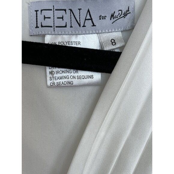 Elegant White Pleated Dress - Picture 13 of 14